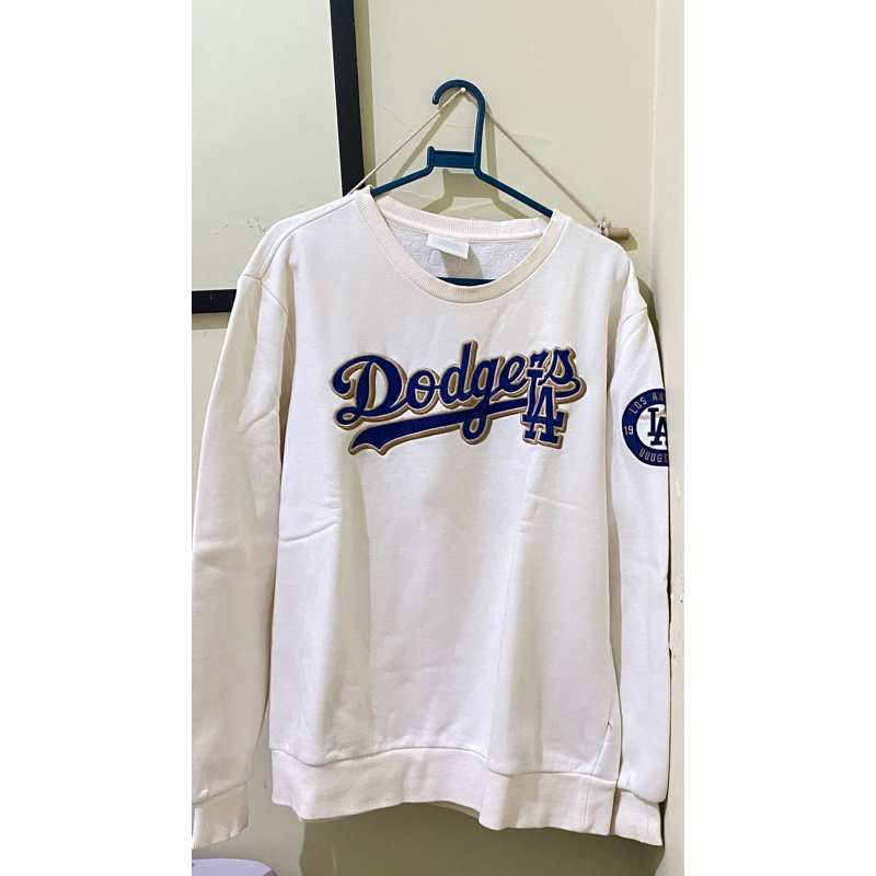 MLB Dodgers LA Sweater unsentmassage