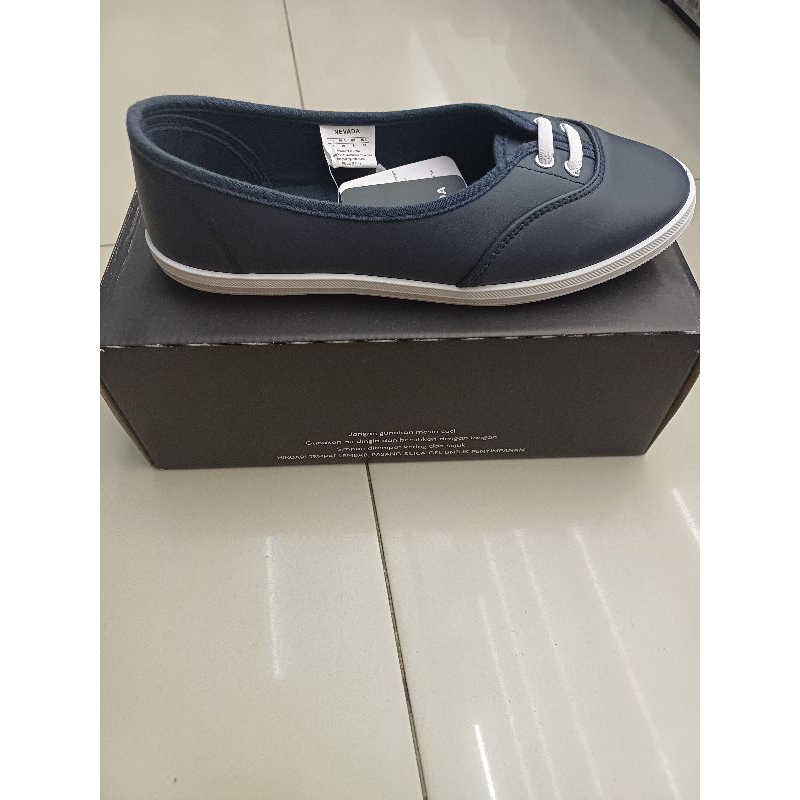 sepatu wanita merk nevada