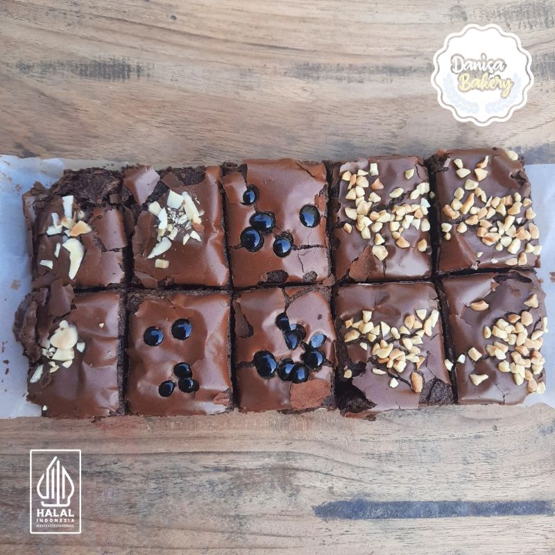 

Brownisfudgyshinydanisa