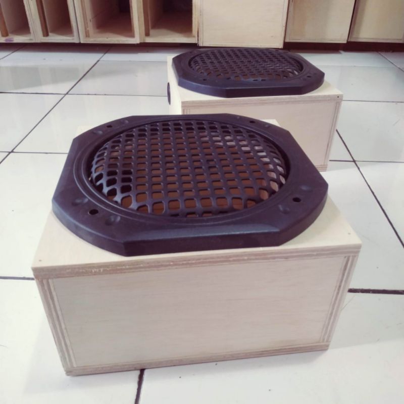 Box speaker kolong mobil 10 inch