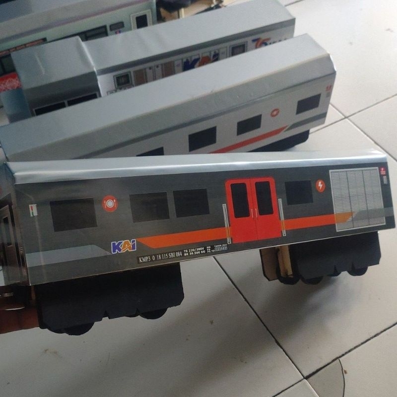 Gerbong KMP3 Stainless Kereta Makan Pembangkit jenis terbaru Bisnis dan Ekonomi New Generation - Tok