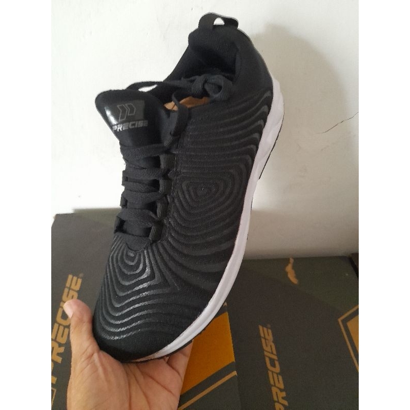 [SEPATU] Dexter Black