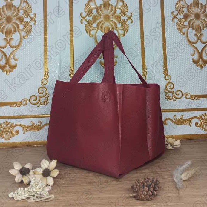 

Diskon Deal Tas box 22 x 22 tas hajatan syukuran kain spunbond goodiebag kado