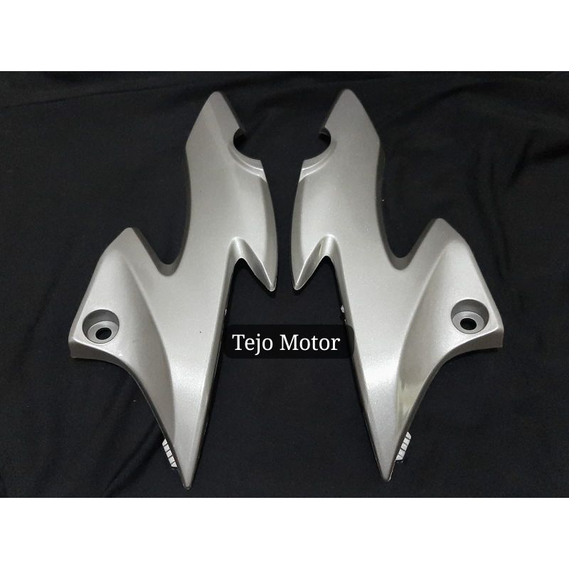 COVER KUPING LAMPU DEPAN SILVER SET CB 150 R LAMA OLD MASIH BOLAM KOVER REFLEKTOR LAMPU DEPAN CB 150