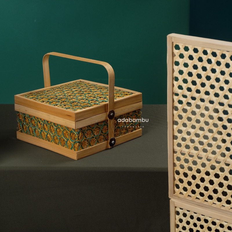 

Kotak besek Hijau / besek lebaran /kotak hampers /hampers lebaran/kotak hadiah