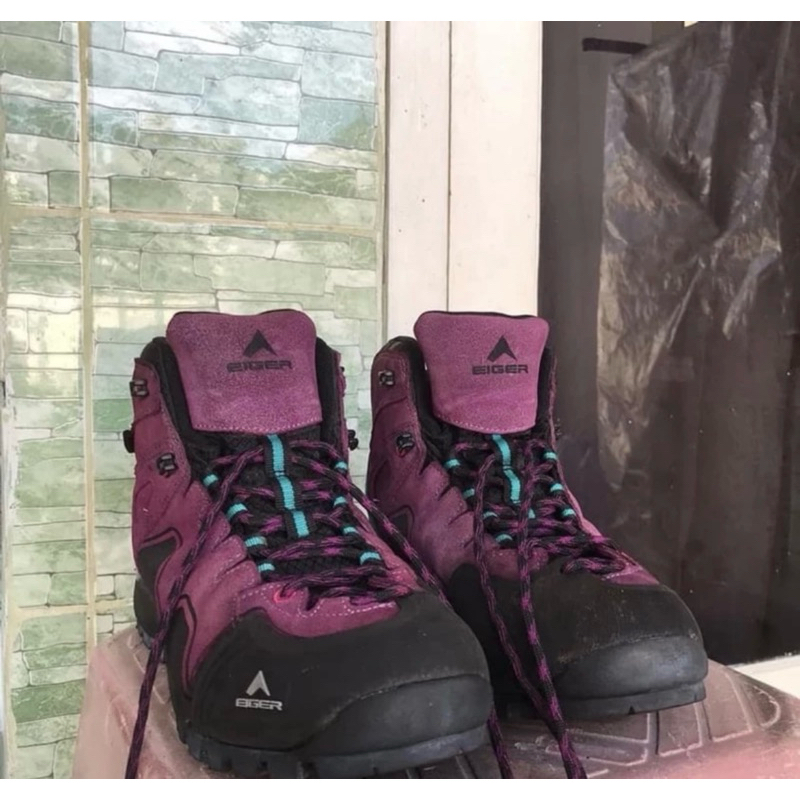 SEPATU GUNUNG EIGER WANITA PURPLE SECOND