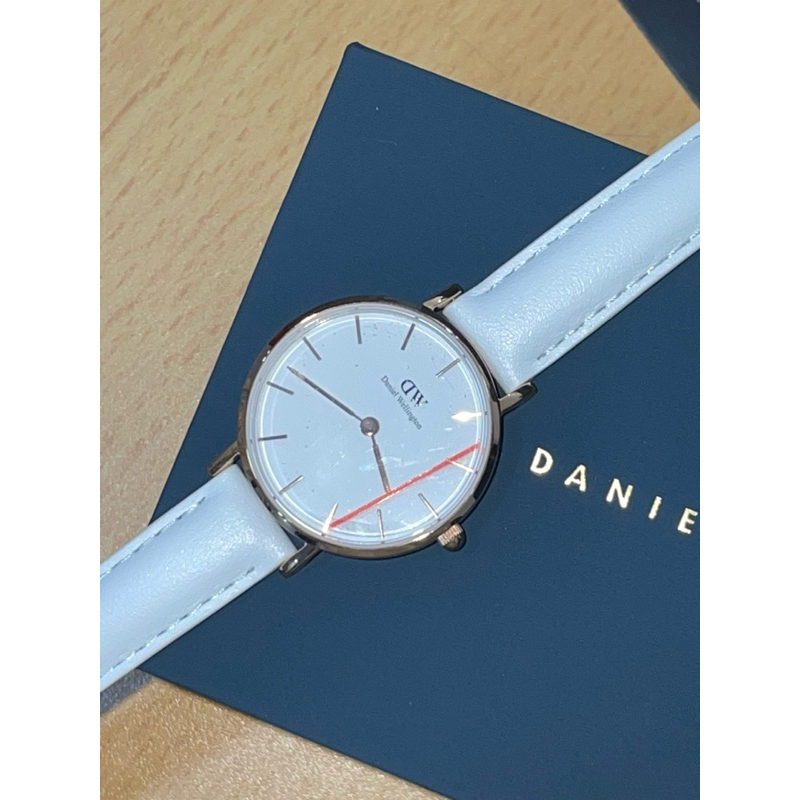 Preloved Daniel Wellington White Colour DW Original
