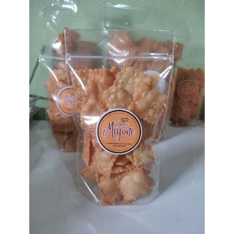 

Keripik Bawang Putih 100gr renyah gurih enak