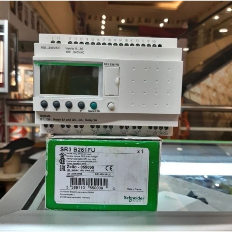 SR3 B261FU Schneider / Smart Relay Zelio SR3B261FU 100-240V
