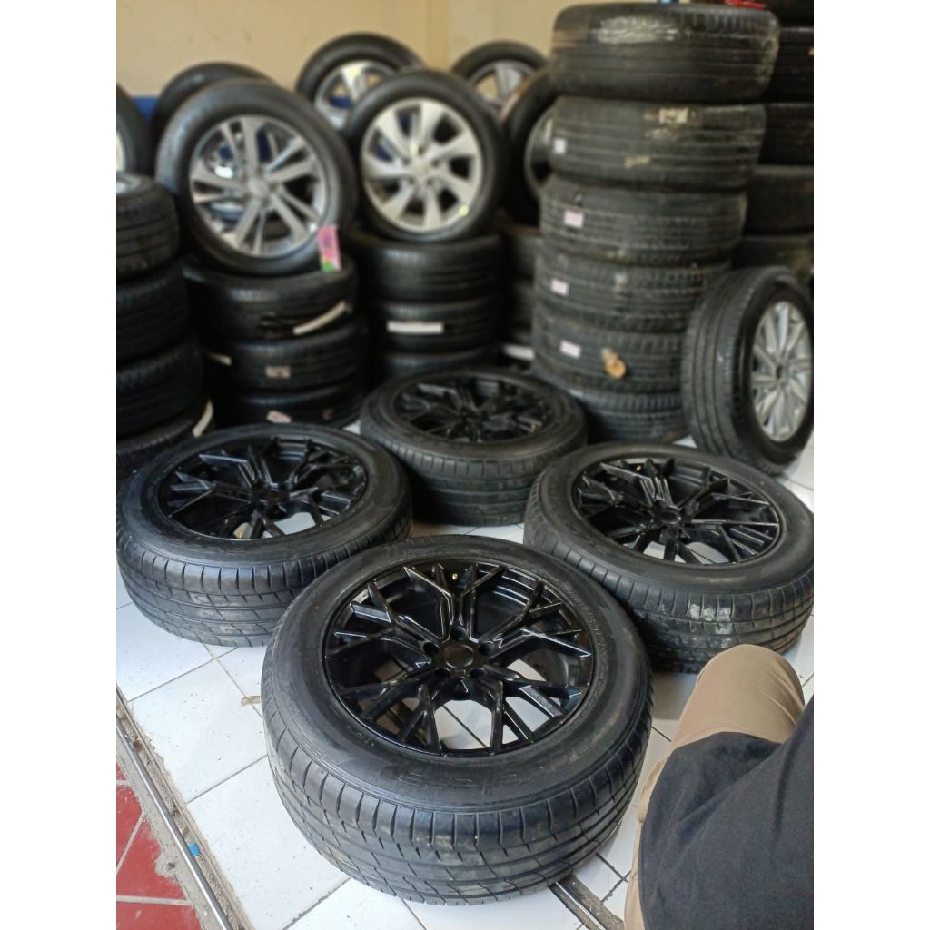 velg mobil bekas LOPOK HSR ring 18 pcd 5x114,3 plus ban 235 55 r18