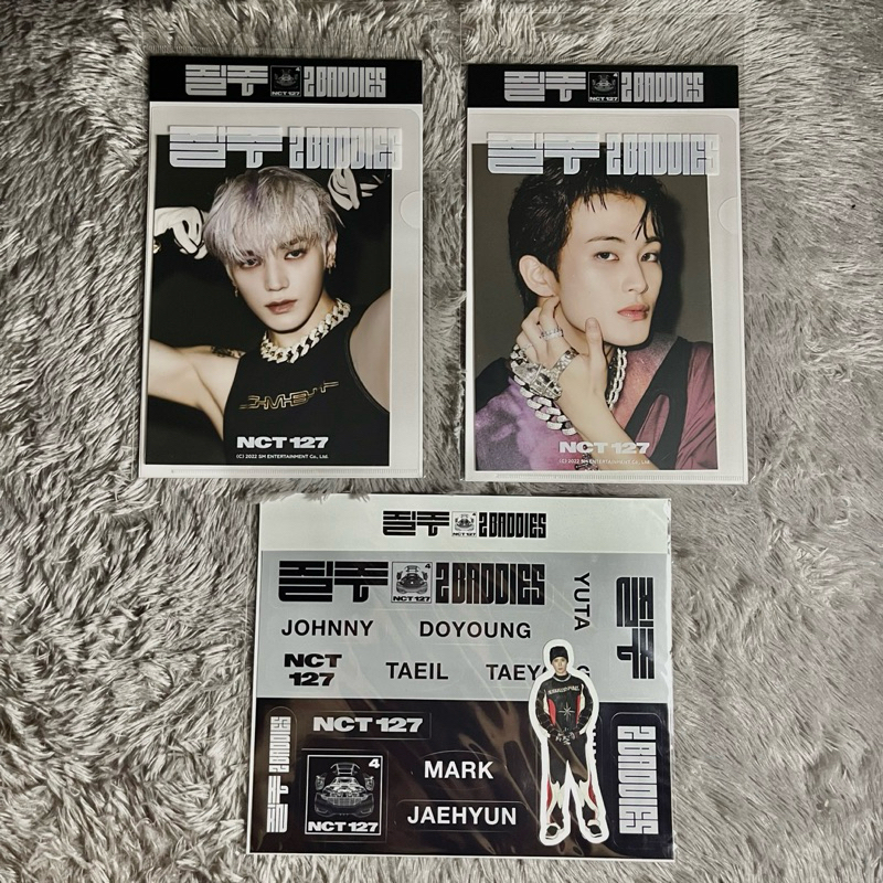 [UNDERPRICE] Postcard + Hologram Photocard set NCT 127 2Baddies Mark / Taeyong & Luggage Sticker Set