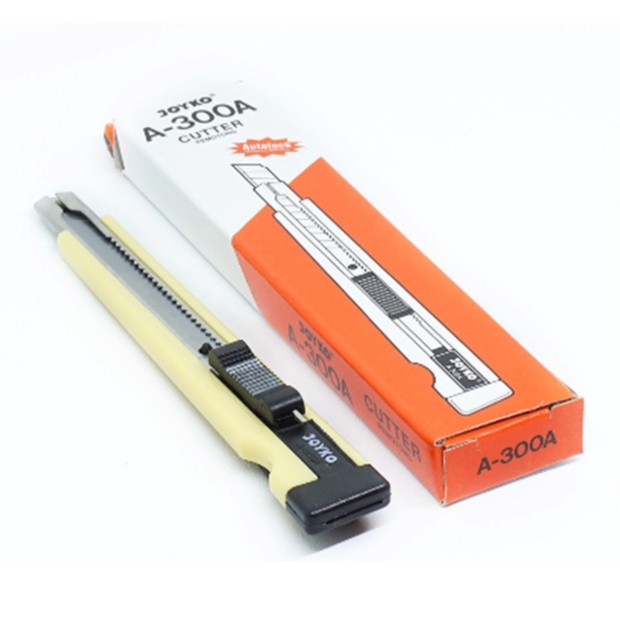 

CUTTER JOYKO A-300 AUTOLOCK UKURAN KECIL (1 PCS) MURAH / ALAT PEMOTONG / CUTTER MEREK JOYKO A-300 | CJ01