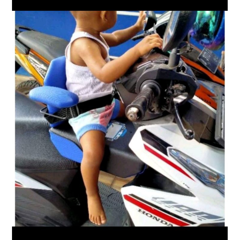 BONCENGAN ANAK MOTOR BEAT
