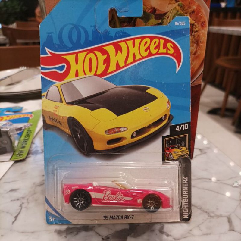 Hotwheels Barbie '14 Corvette Stingray