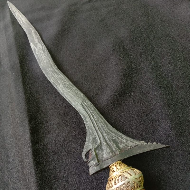 Keris Jangkung Luk 3 Pamor Singkir Tangguh Mataram