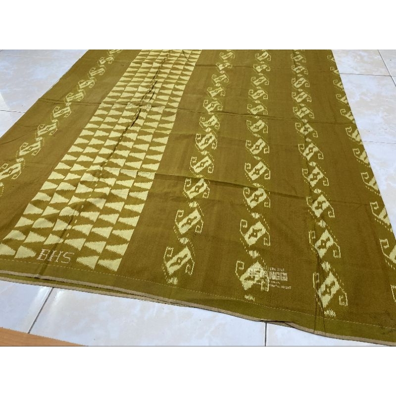 Sarung Tenun BHS Bekas Motif Unik