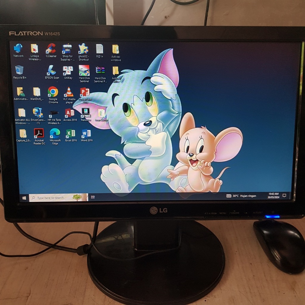 Monitor LG Flatron W1642s plus kabel vga plus kabel power