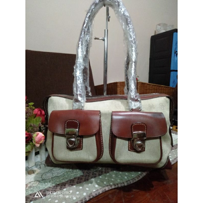 Dooney&Bourke vintage , double pocket satchel, "zipper Riri"