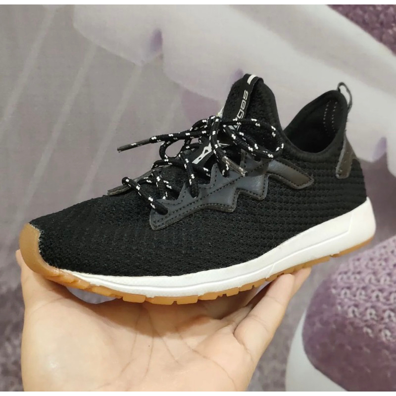 sepatu league sekolah size 36