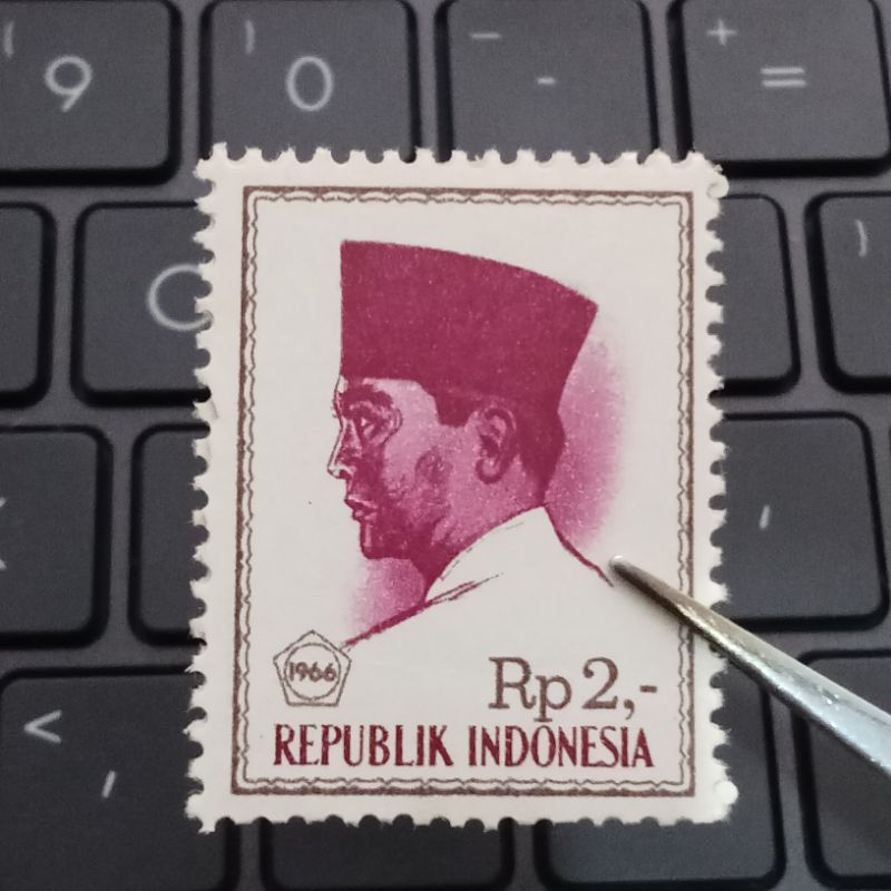 Perangko Kuno Soekarno 2 Rupiah Mint - Prangko