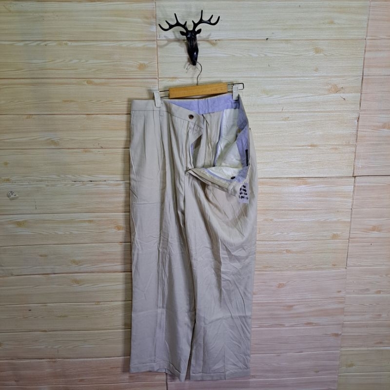 Celana Panjang Chino Kode CHN24R Dockers Size 38     LP 96 cm P  106cm OL 26cm L.paha 34cm