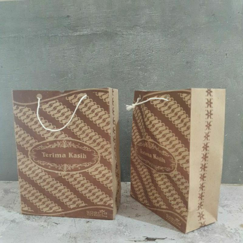 

Tas Kertas Mini Batik 12x4x15 cm 50 pcs