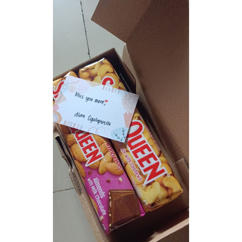 

Ay00! Silverqueen Almonds/Mede 55 gram 1 box (6 pcs) free custom ucapan