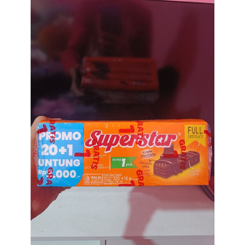 

Superstar Triple Chocolate / 1 kotak isi 20+1 pcs (KEMASAN BARU)
