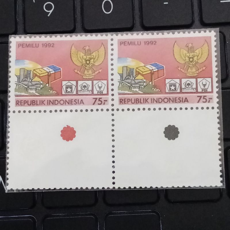 

Perangko Pemilu 1992 Blok 2 Keping 75 Rupiah Mint - Prangko