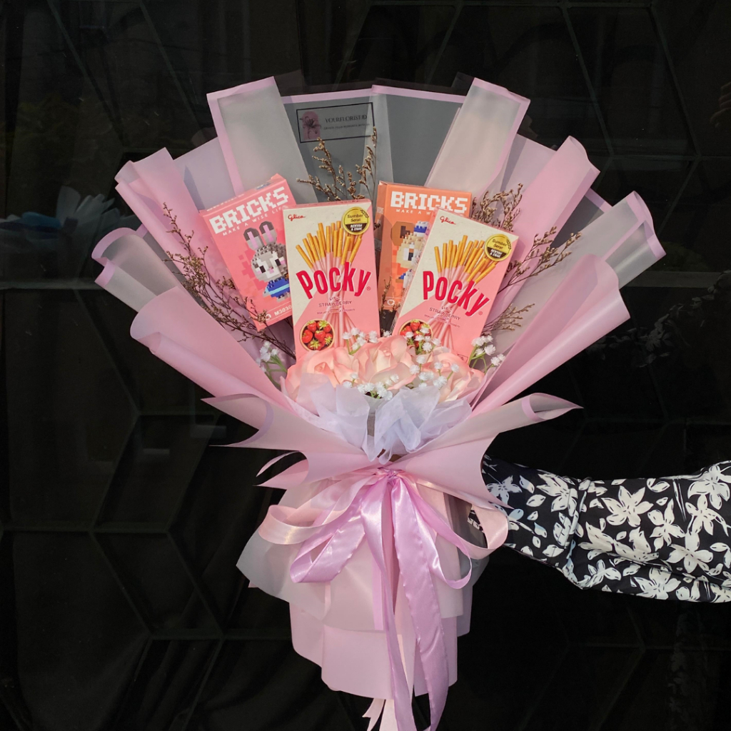 

Buket Snack Mainan Untuk Hadiah Kelulusan Anak Anak Bisa Request Rasa Ready Urgent Order