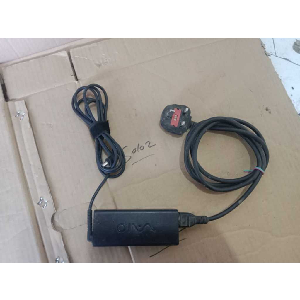 bekas normal  Charger  Laptop Sony PCGA-AC16V AC16V6 AC16V 4A  Sony VAIO PCG-505EX Sony VAIO PCG-505