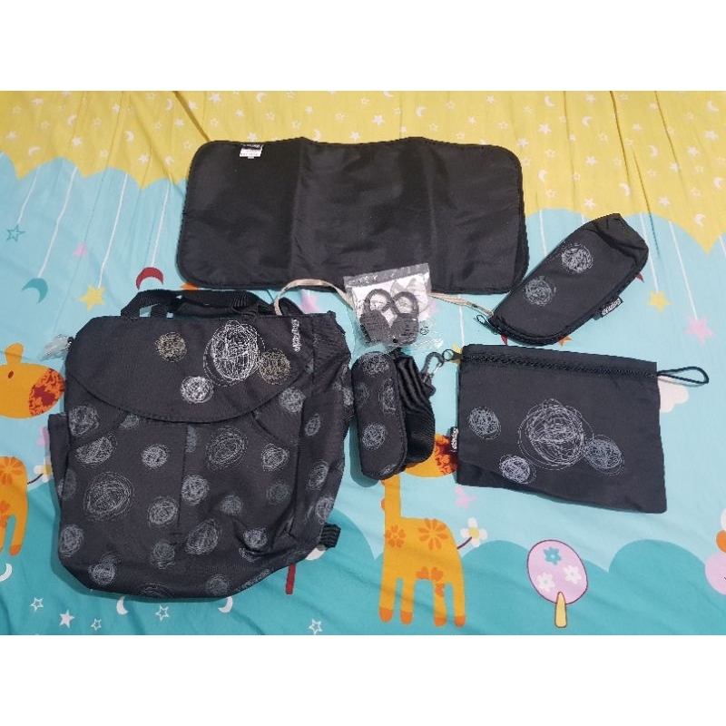 Okiedog Sumo Charcoal Black 3in1 diaper bag (PRELOVED)