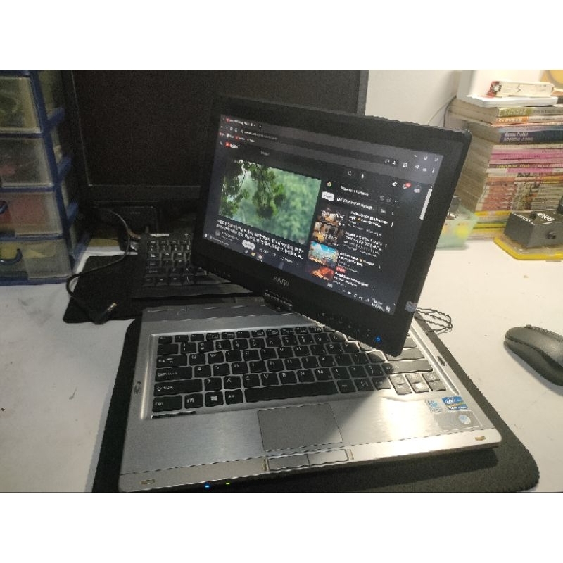 Laptop touchscreen i5 Fujitsu T902