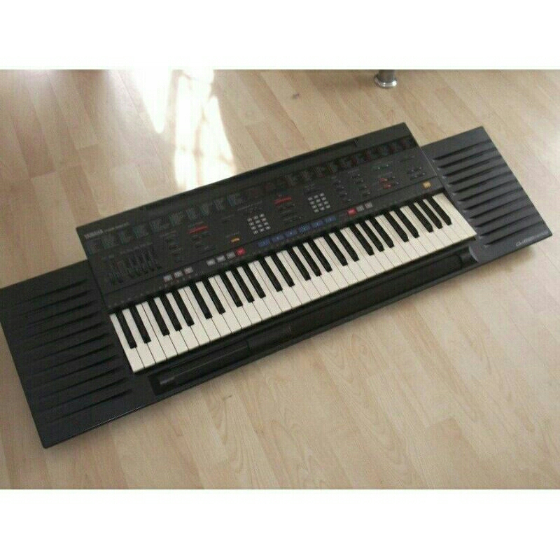 keyboard#piano vintage Yamaha psr3500, normal second