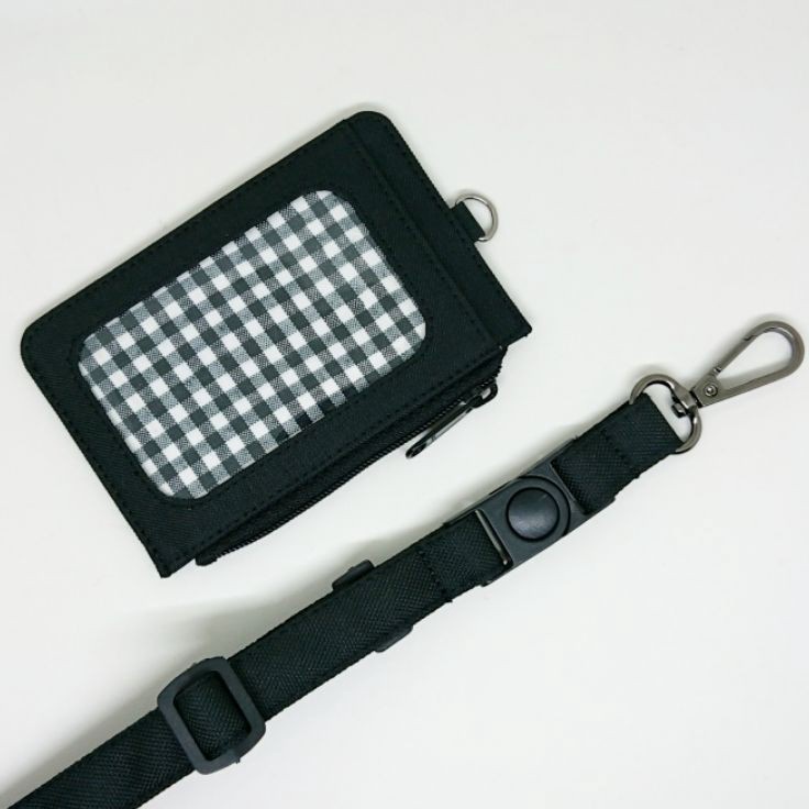 

Revolutionary ID card holder name tag dompet ID card tali gantungan Black