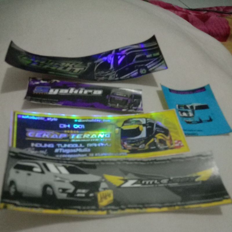 

1set stiker asli langsung dari busnya