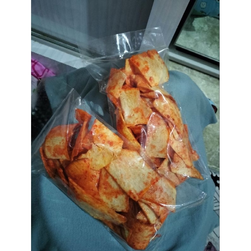

keripik singkong, makaroni,stik, pangsit , kentang balado, singkong balado, kentang mustofa