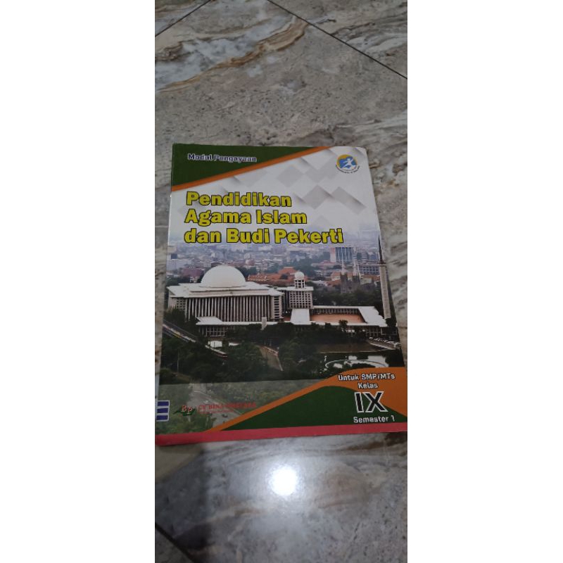 

buku sekolah bekas kls IX SMP