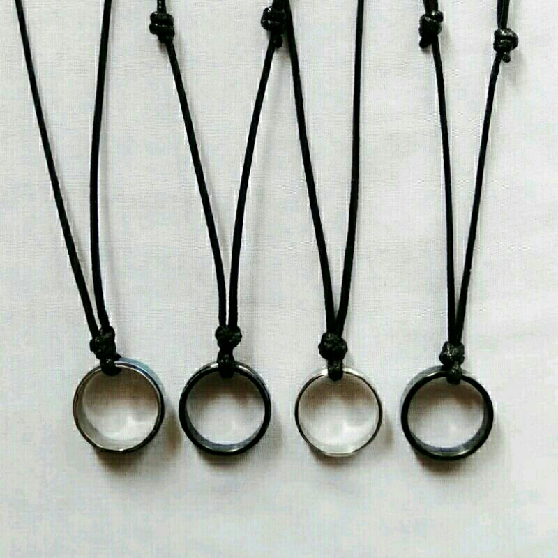Kalung tali korea hitam liontin cincin / Kalung tali hitam korea polos