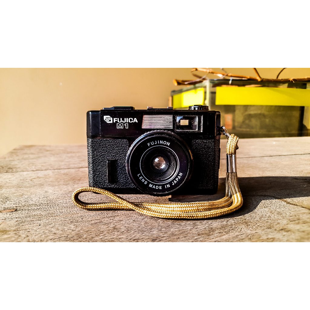 Kamera Fujica M1 (1981) - Plastic Camera Roll Film Analog 35mm (Bukan Fujifilm, Kodak, Agfa, Illford