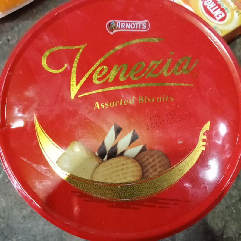 

Arnott's Venezia biscuits 250g