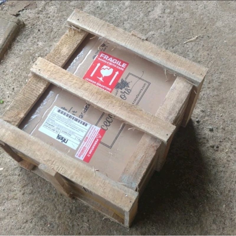 

Packing kayu 4 unit dustbin 40 x 80 cm