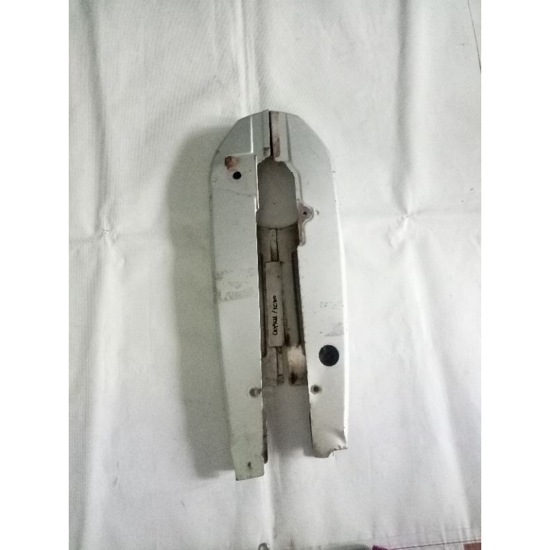 Ketengkas Tutup Rantai Suzuki Crystal Rc100 Original Seken Copotan