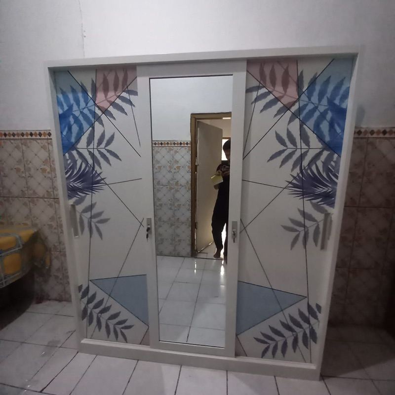 Lemari Baju 3 Pintu XR-3318-Lemari Baju Besi Sliding - Lemari Baju Jumbo - Lemari Sliding Baju - Alm