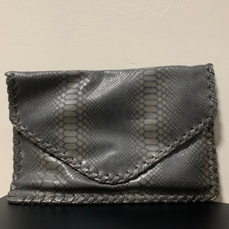 PRELOVED Snake Patterned Envelope Cluth / Sling Bag