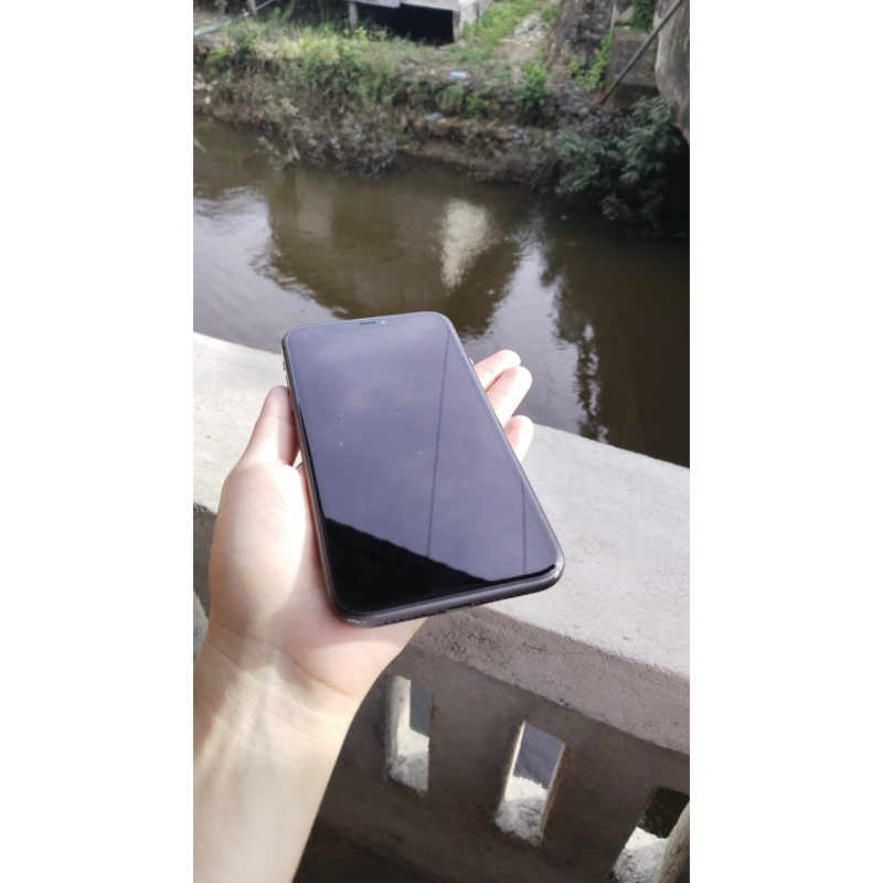 Iphone 11 64GB ex ibox (pemakaian pribadi)
