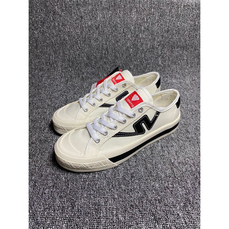 Sepatu VENVE PRECIOUS Sneakers Lokal Brand Original White Of Black Sepatu Sneakers Pria Dan Wanita