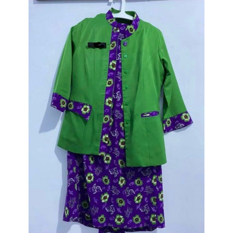 Preloved Seragam Kantor Motif Batik Basurek