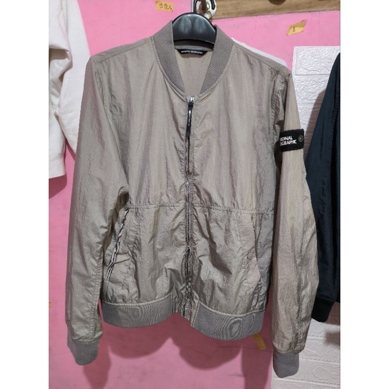 Bomber natgeo req buyer
