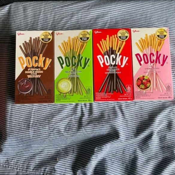 

pocky 44 gram tersedia coklat,double coklat, strawberry,matcha.tulis rasa diketerangan apabila kosong di kirim random